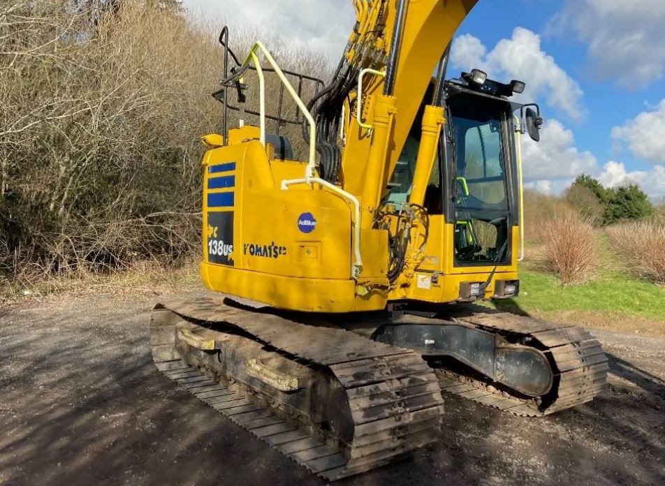 Komatsu PC 138 - Image 2