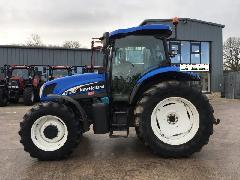 New Holland TS115A - Image 4
